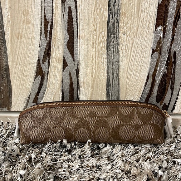 COACH Pencil Case In Signature Canvas NEW! - Picture 1 of 5